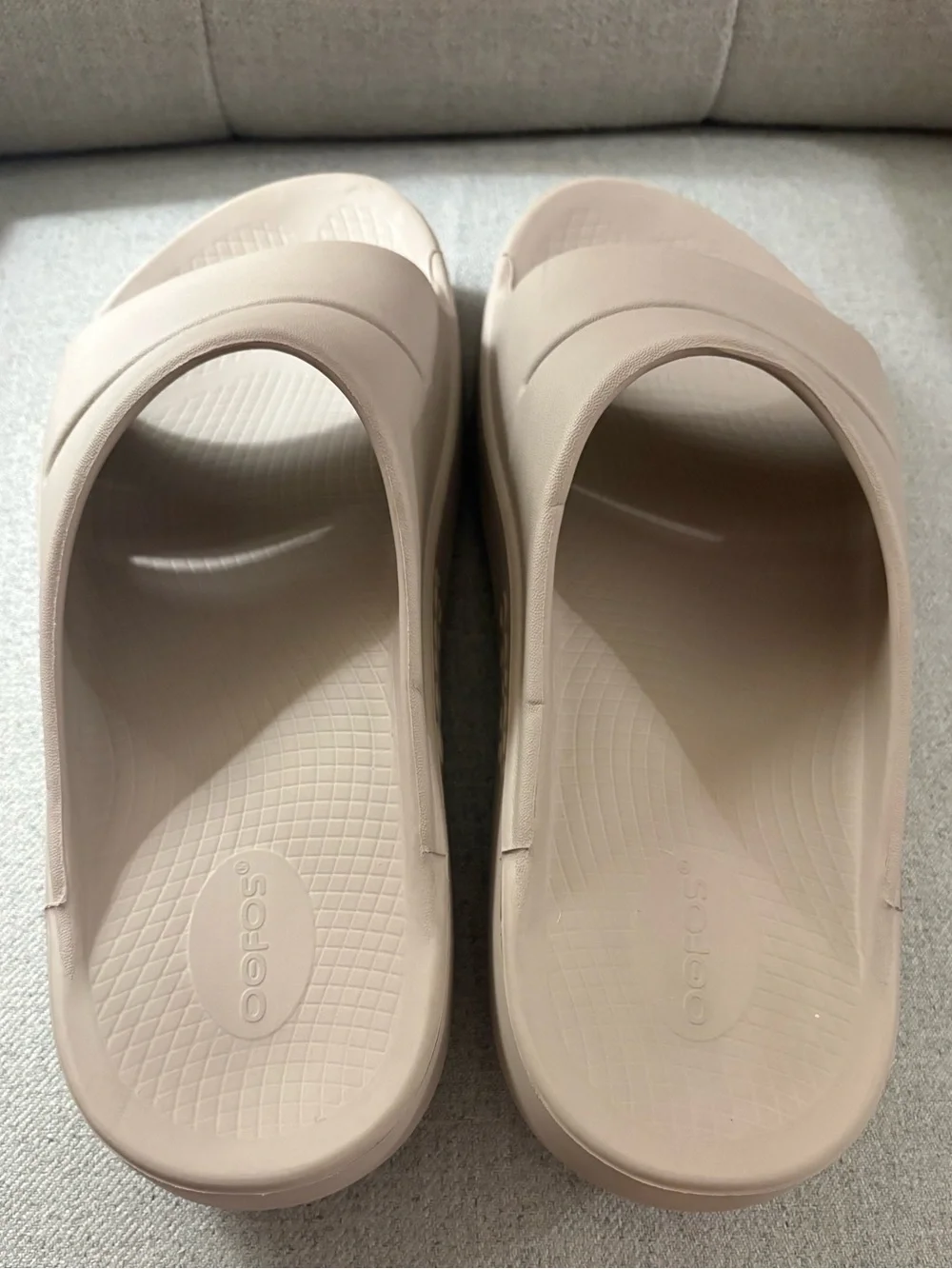 OOFOS OOahh Slide in nomad tan men’s size 12 recovery comfort slip on